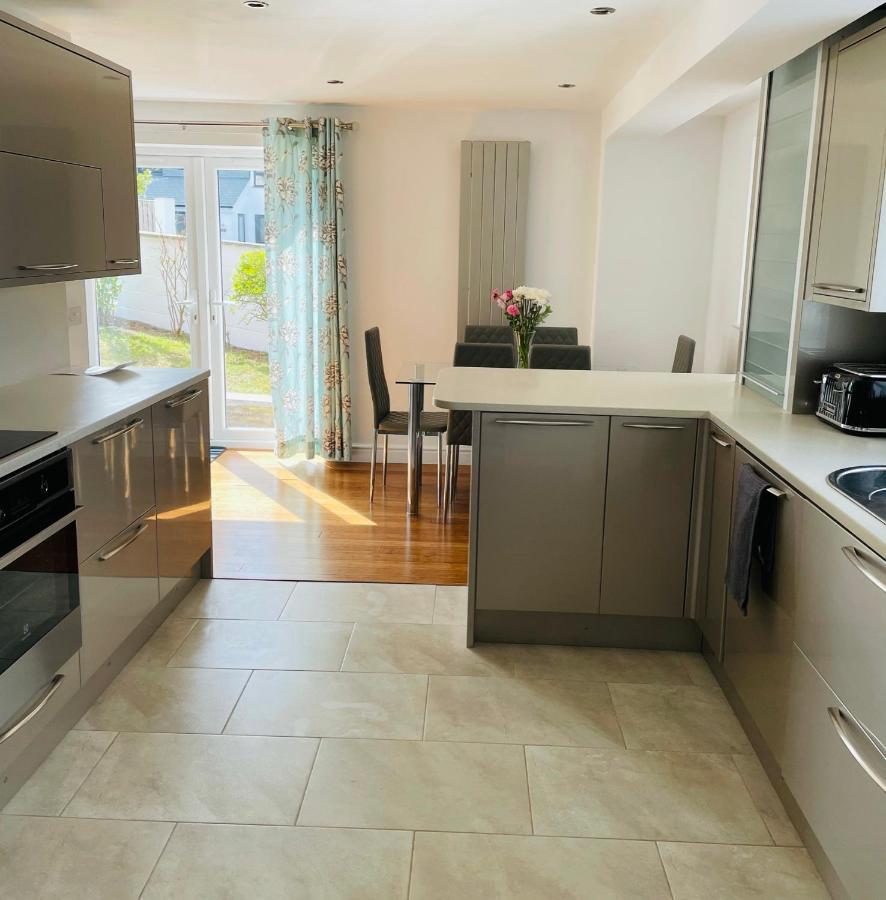 Sunny Corner, Padstow. Spacious 3 Bedrooms, 2.5 Bathrooms, Parking, Garden. 外观 照片